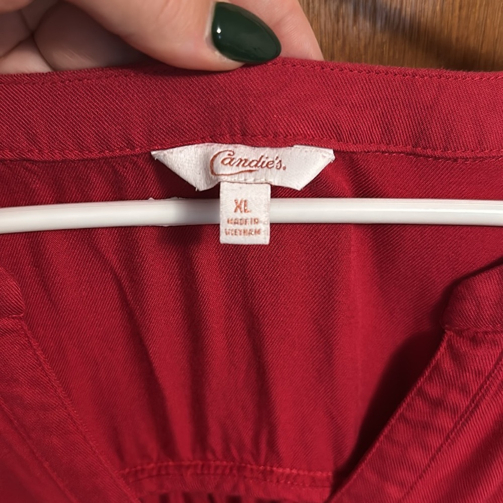 Red top - Picture 2 of 3